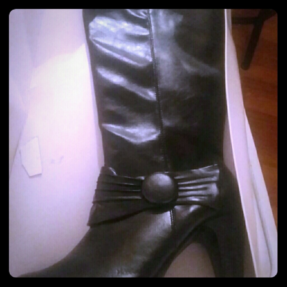 Women wide calf black boots